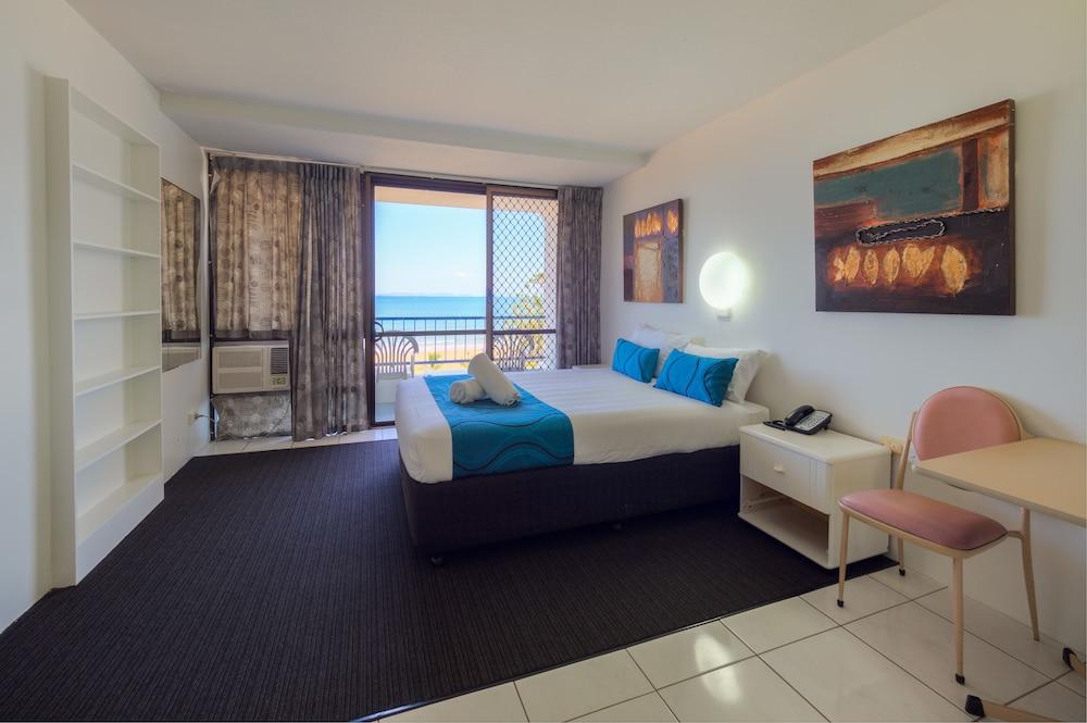 Hotel Bayview Tower